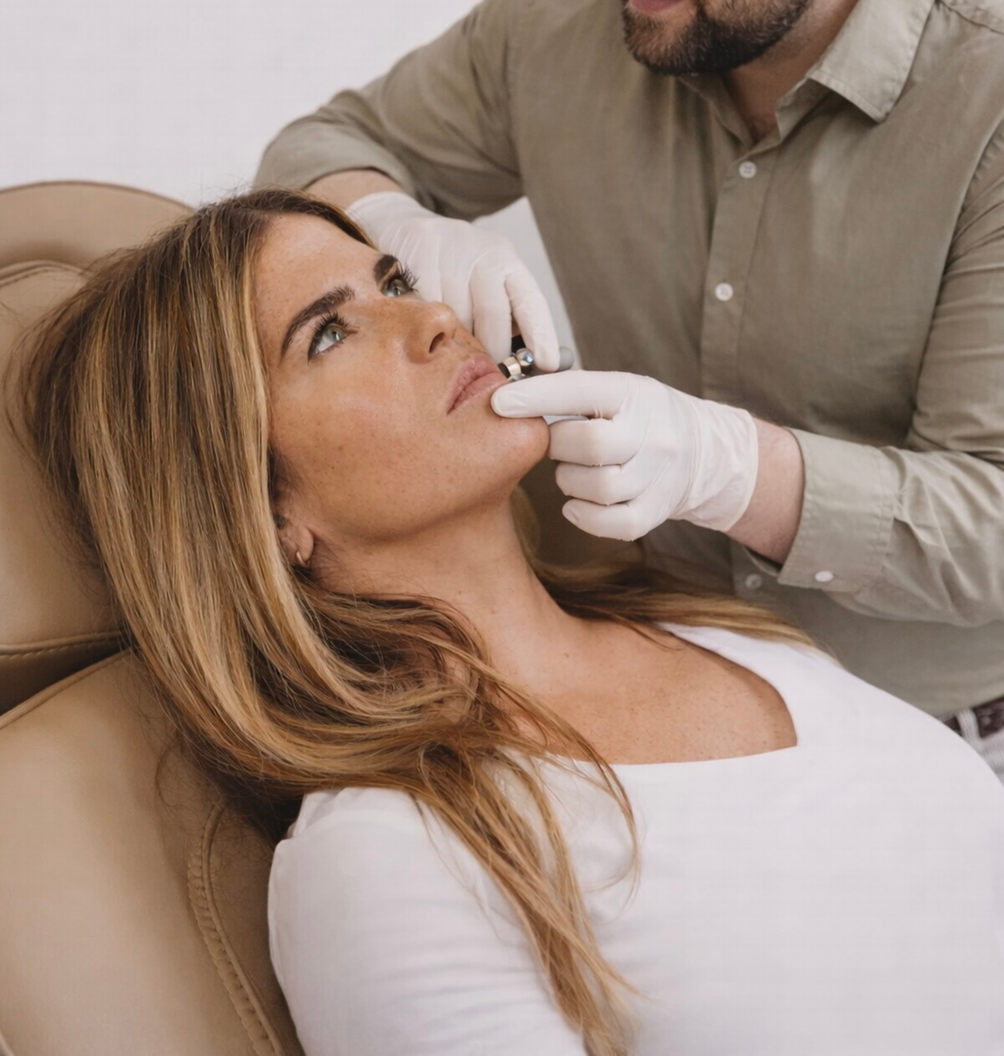 Amara Cosmetic Clinic – Twee artsen in een luxueuze setting